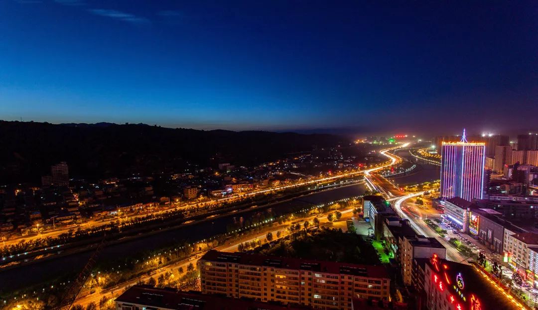 吕梁，历史底蕴与现代风采的交融胜地